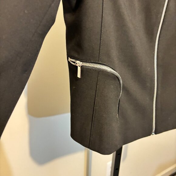 Karl Lagerfeld Zip Front Cropped Black Blazer - Picture 5 of 10